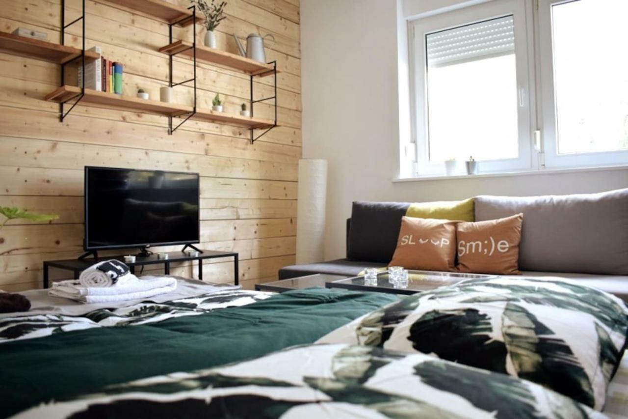 Vila Velebita, Sweet Cozy Appartement :) ซาเกร็บ ภายนอก รูปภาพ