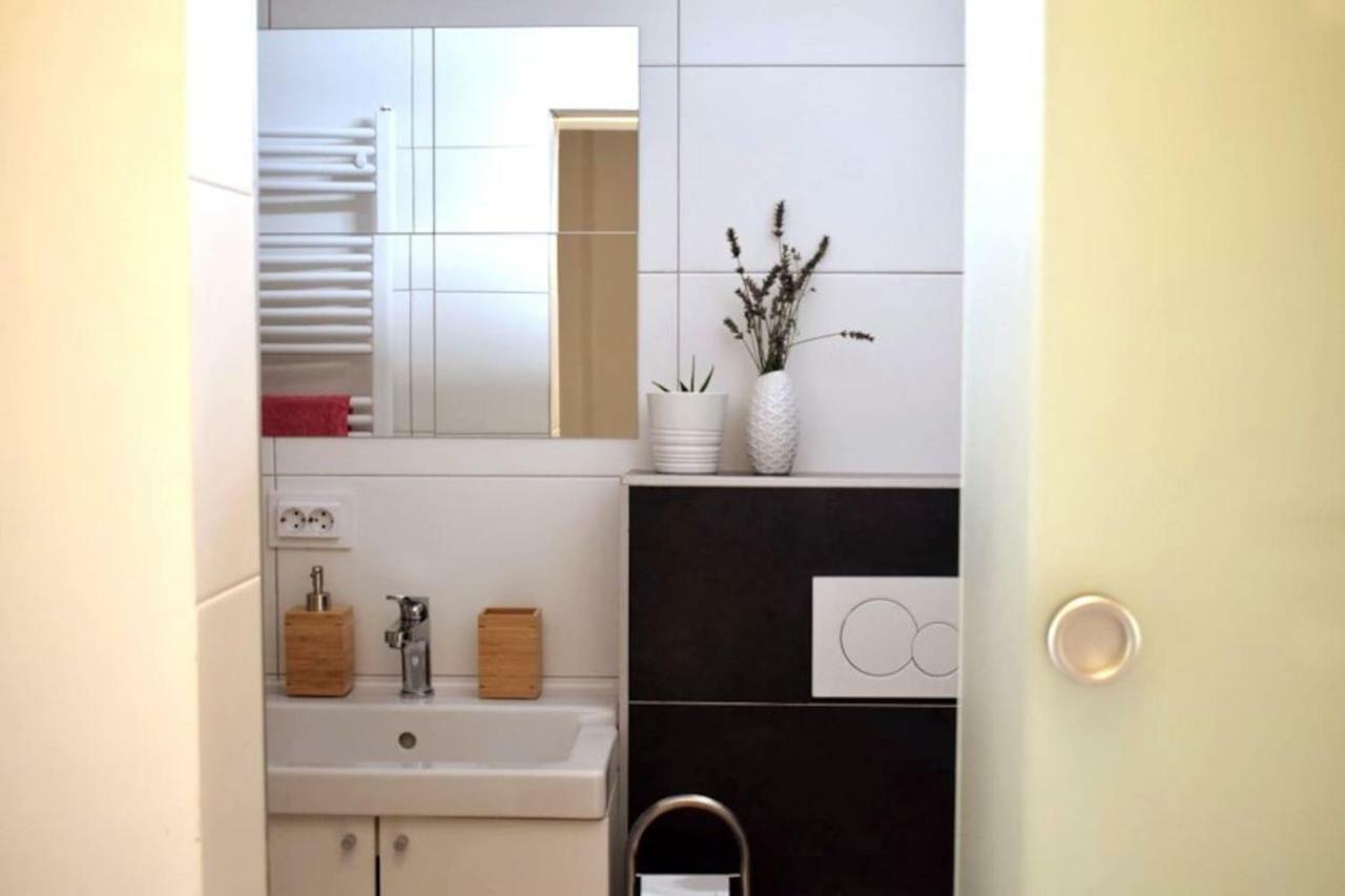 Vila Velebita, Sweet Cozy Appartement :) ซาเกร็บ ภายนอก รูปภาพ
